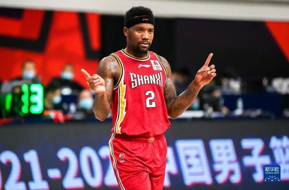 皇马的经济状况与巴萨一样复杂，尽管给公众的感受并不相同。